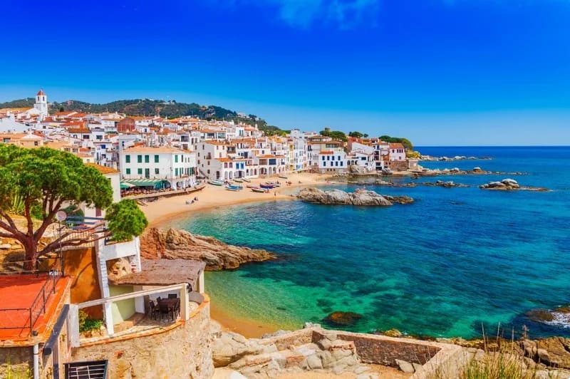 Thailand Elite Visa Reduces Dependent Fee During Summer 1 catalonia 1
